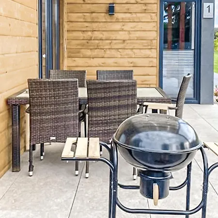 Stunning In With Kitchen